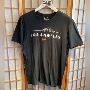 The Nike Tee "Los Angeles" Graphic Logo Tee Men's Size Large